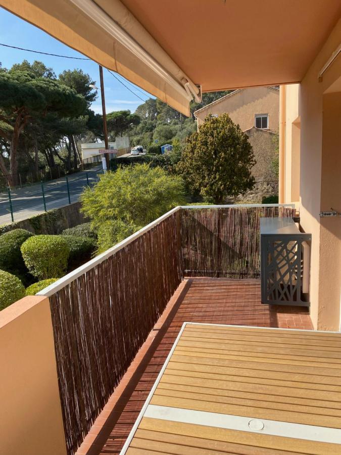 Vacances Arbanaises - Appartements Giens Hyeres Exterior photo