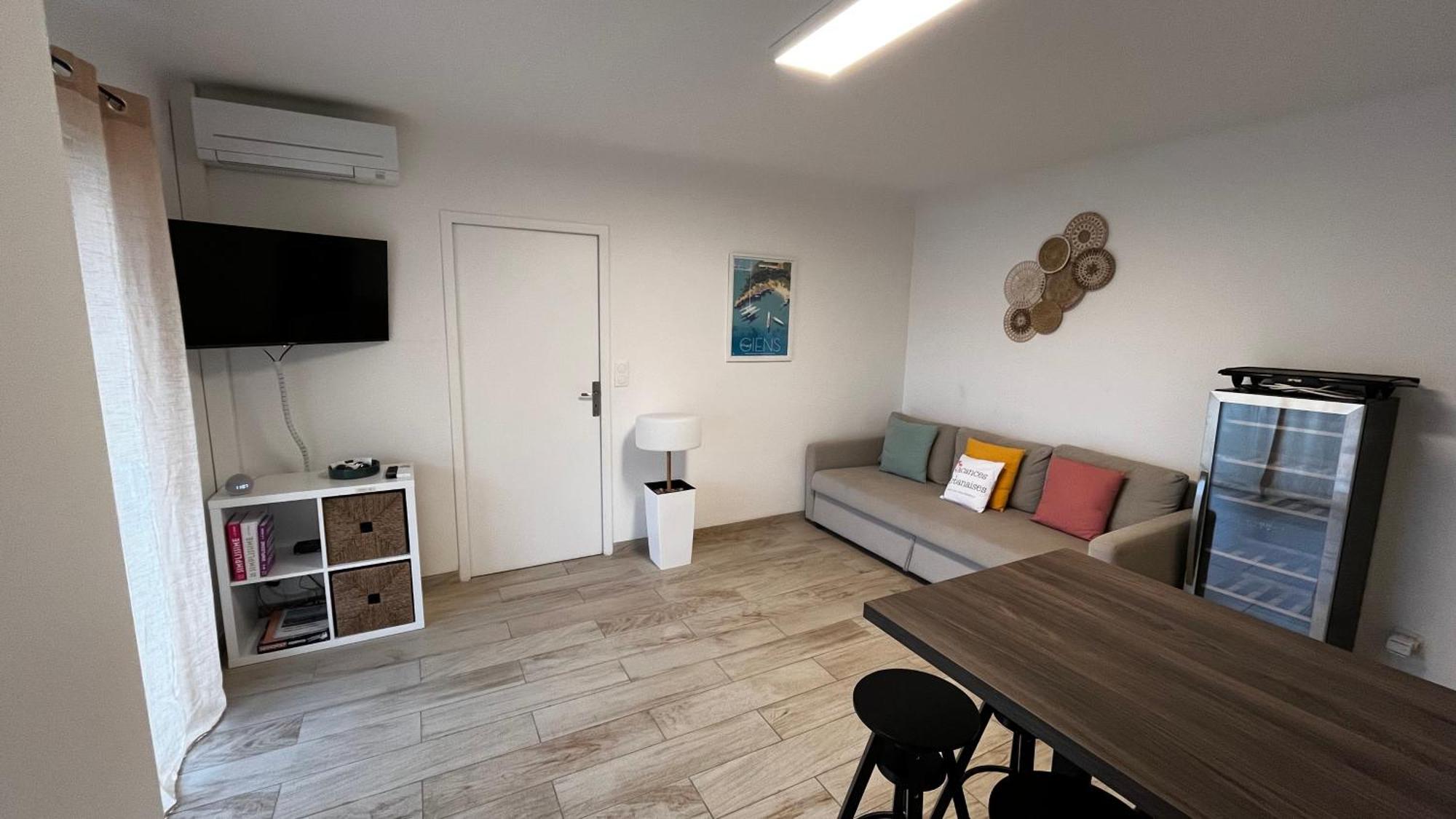 Vacances Arbanaises - Appartements Giens Hyeres Exterior photo