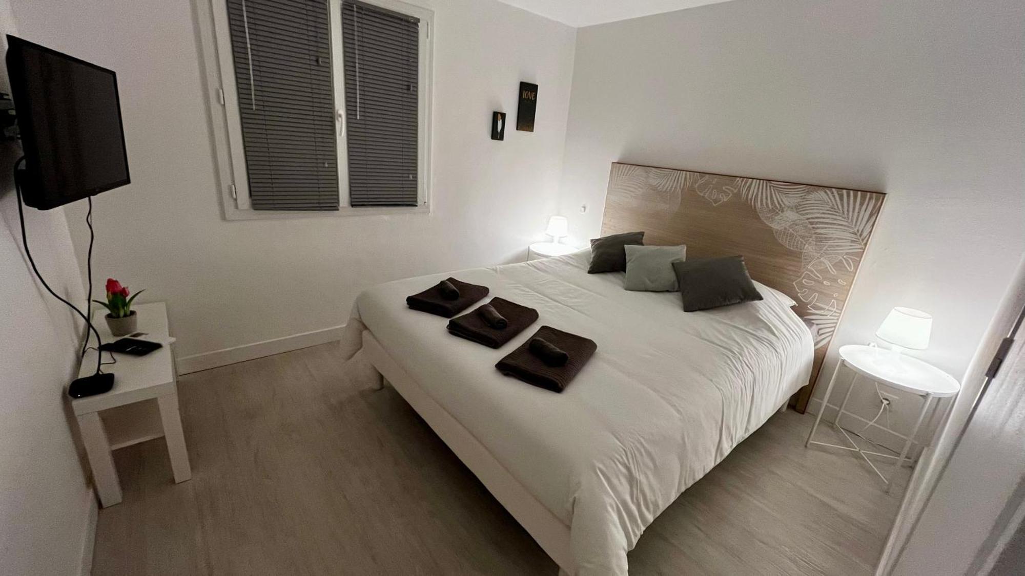 Vacances Arbanaises - Appartements Giens Hyeres Exterior photo